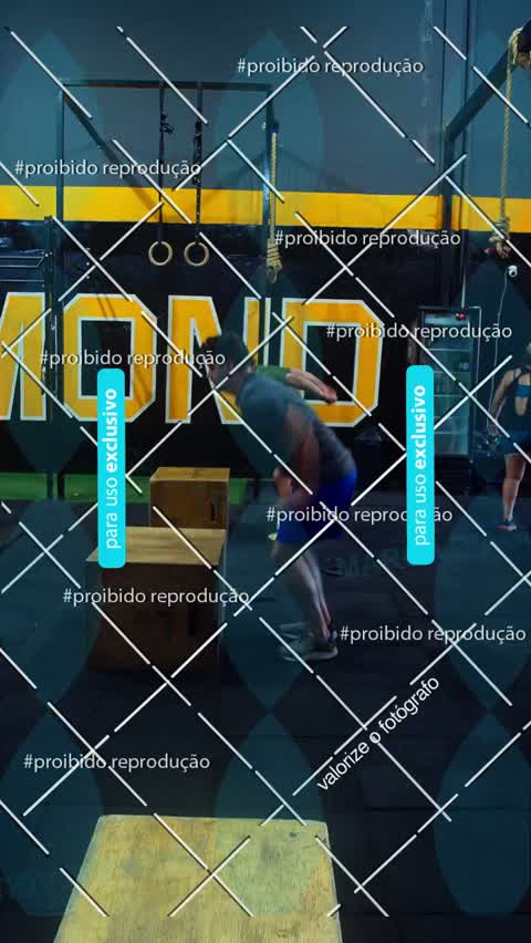 Capa do álbum DIAMOND CROSS